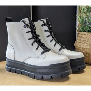 *NEW* UGG White Sidnee Plush Lined Waterproof Leather Combat Boots Womens 9 UK 7